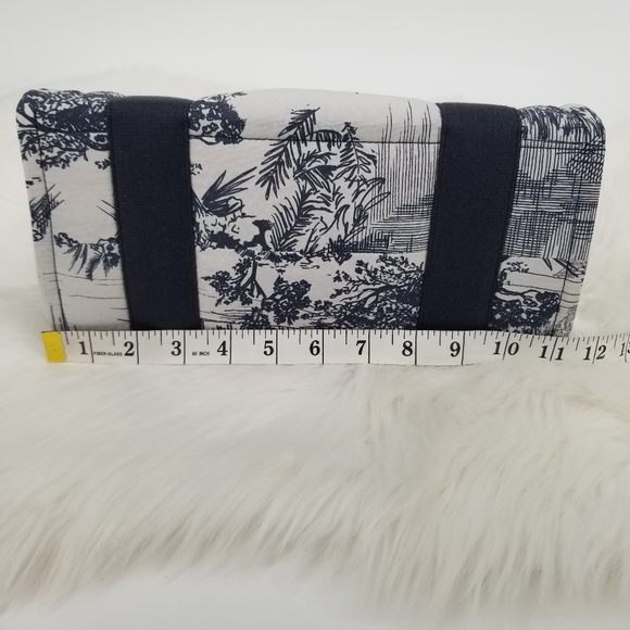 LULULEMON Boxy Mini Tote Toile Turtledove Navy and Obsidian 4.5 L NWT - Picture 14 of 16